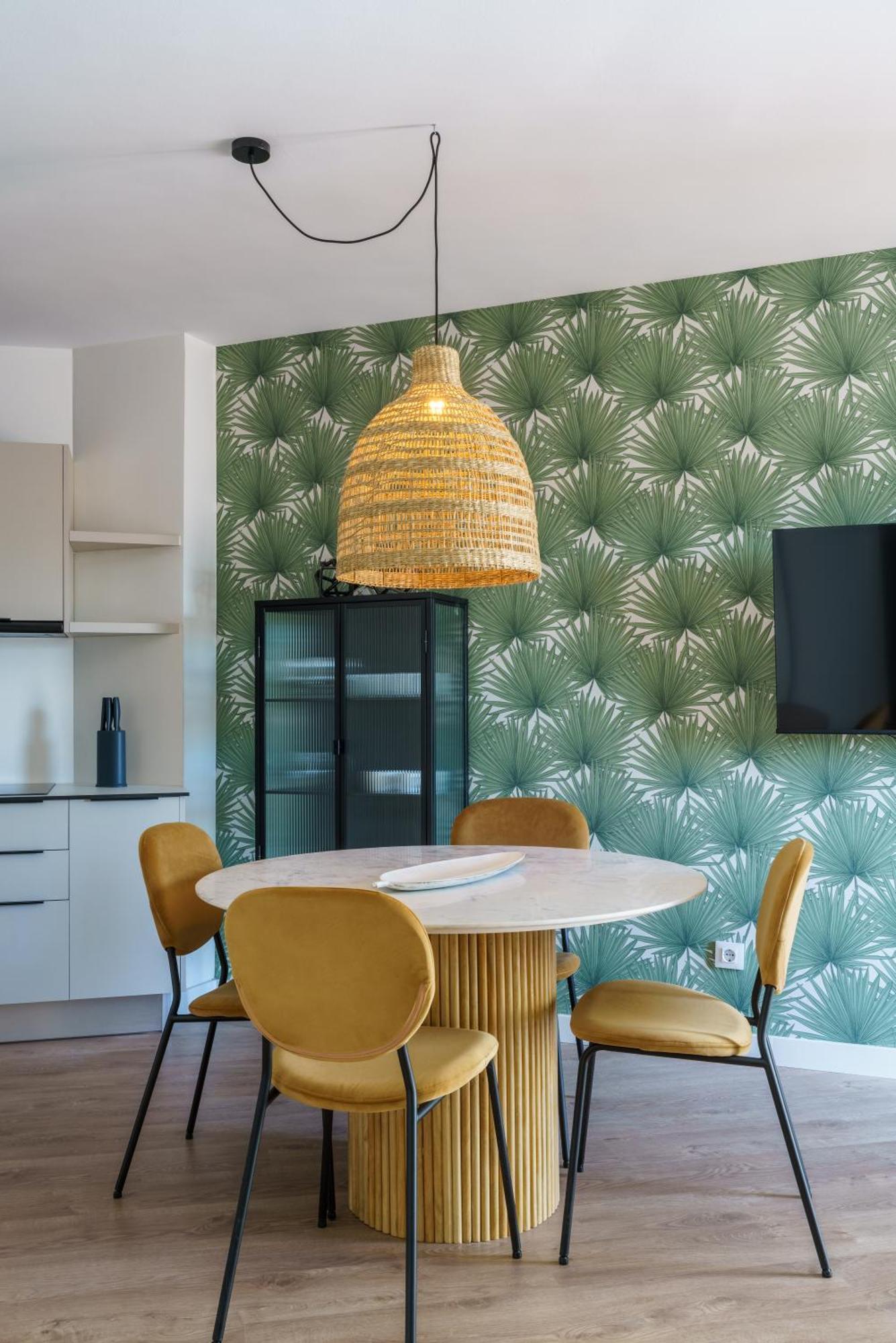 Sunn Amador De Rios, By Homing U Appartement *